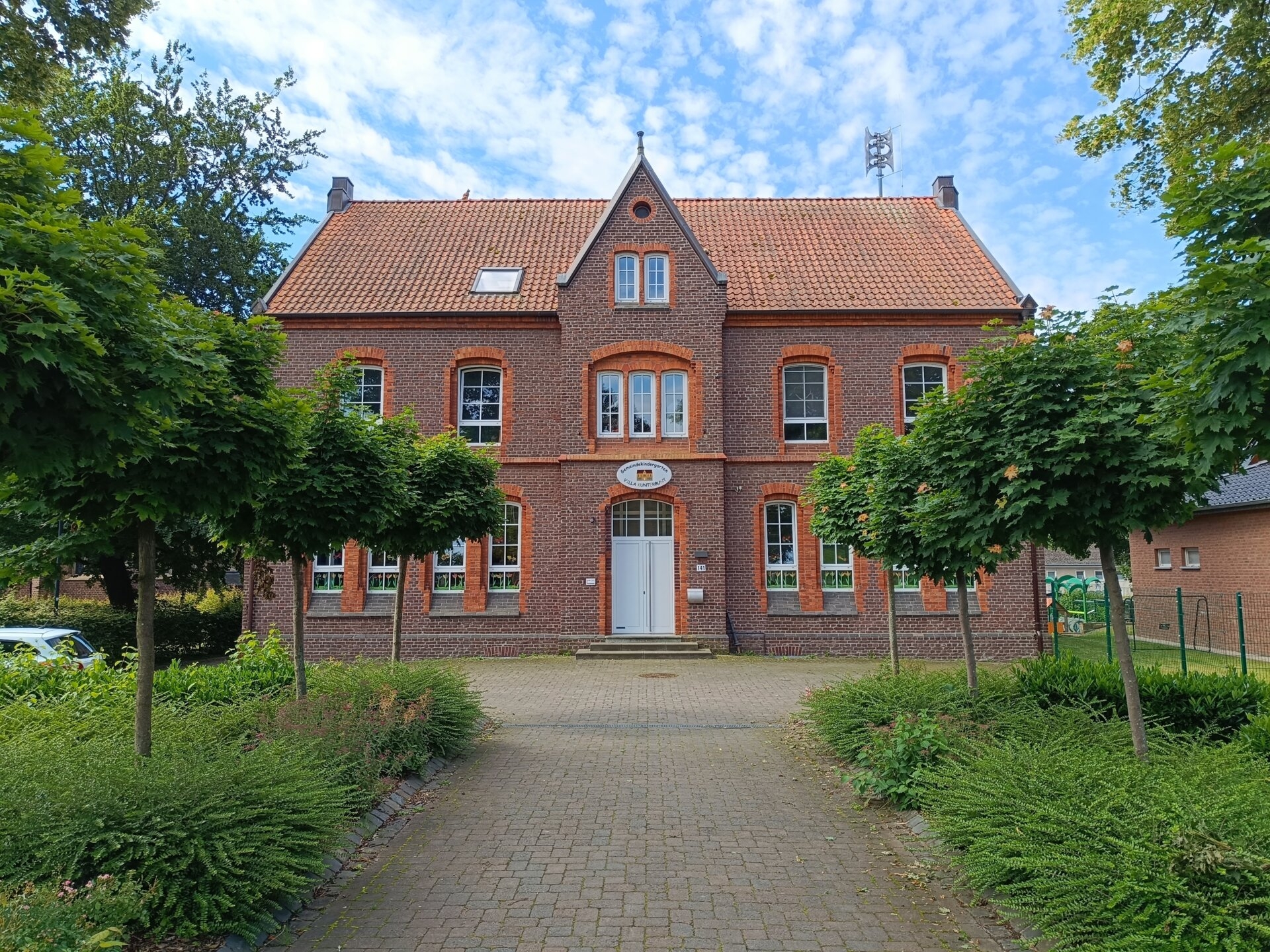 Gebäude