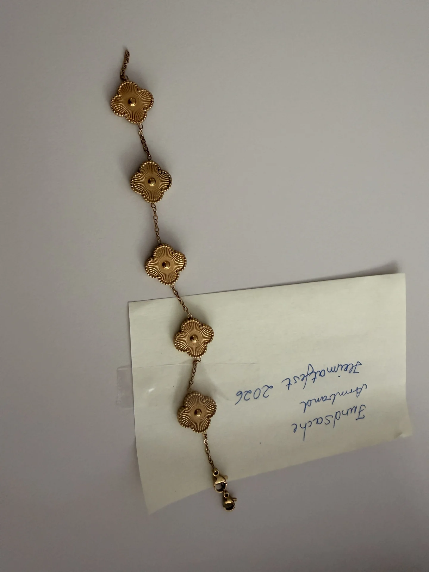 Goldenes Armband
