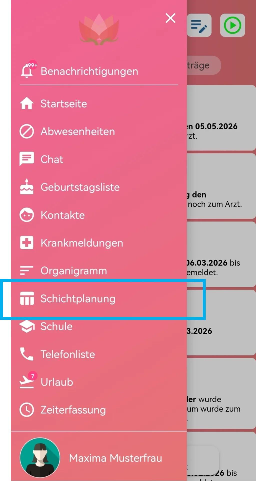 Zu sehen ist die Mitarbeiter-App mit geöffnetem Menü. Hervorgehoben ist der Menüpunkt „Schichtplanung“.