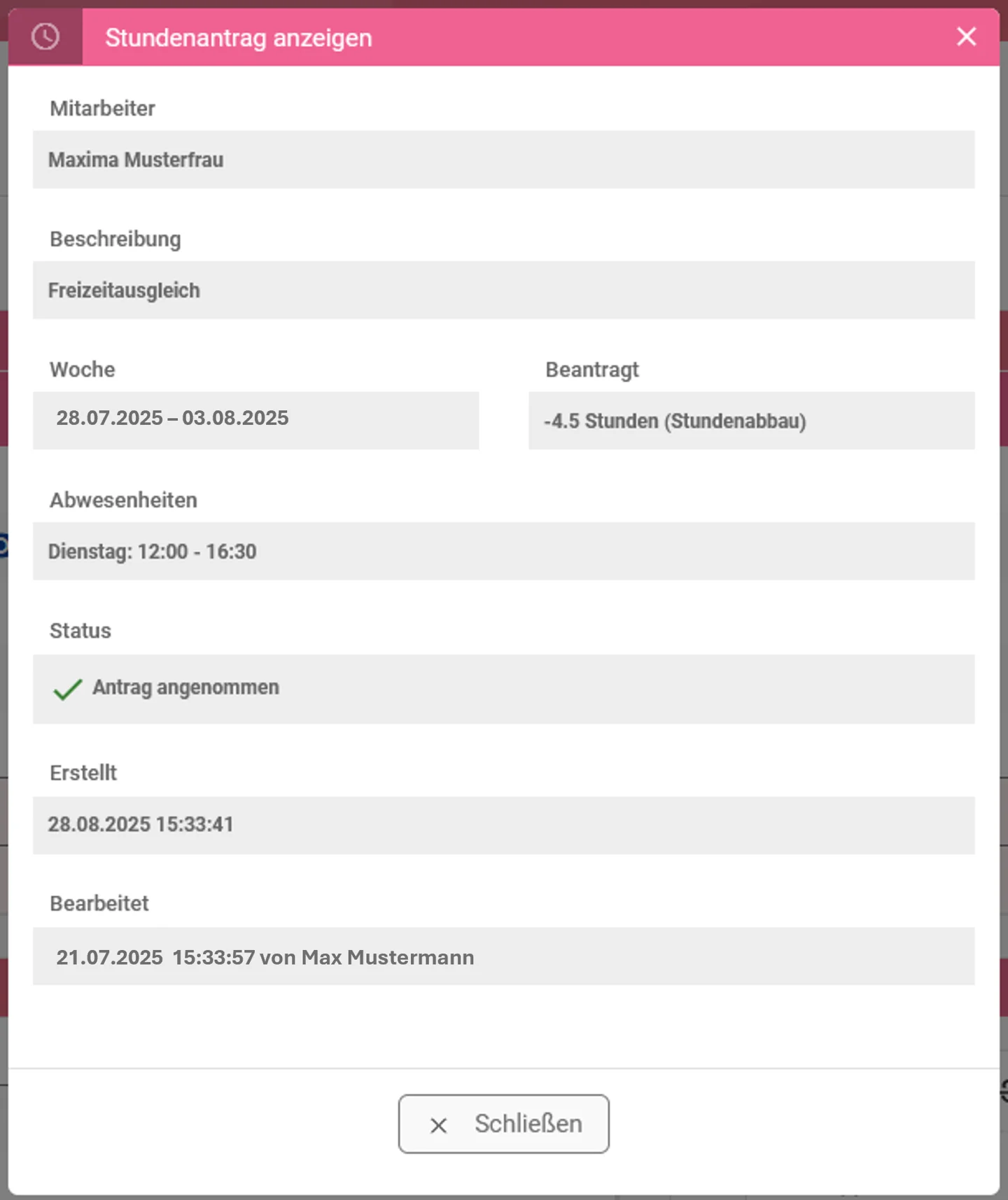 Zusehen ist die Einzelansicht eines Stundenantrags mit Angaben zu Mitarbeiter, Beschreibung, Woche, beantragten Stunden und Abwesenheitstagen. Der Status „Antrag angenommen“ ist ebenfalls sichtbar.