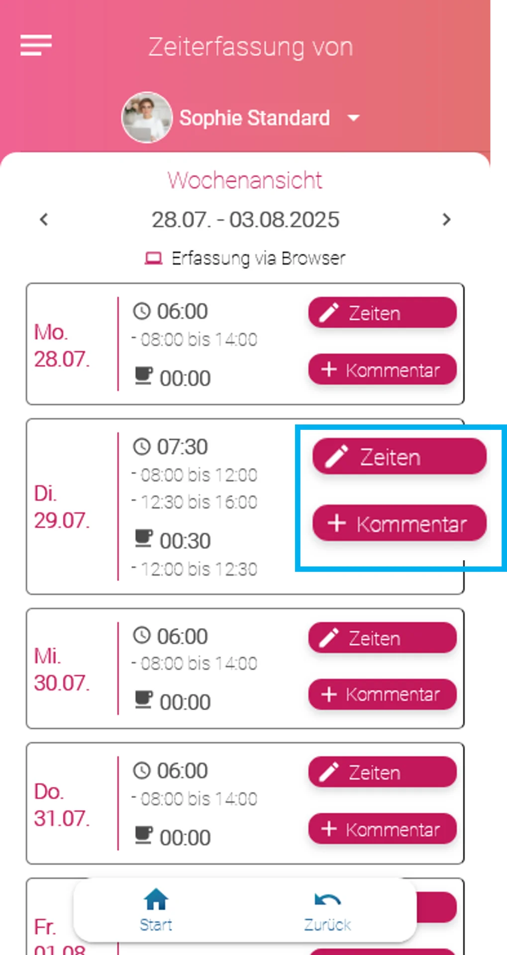 Geöffnete Wochenauswertung, der Dienstag ist sichtbar. Die Bereiche „i“-Button, „Zeiten“ und „Kommentar“ sind farblich hervorgehoben.