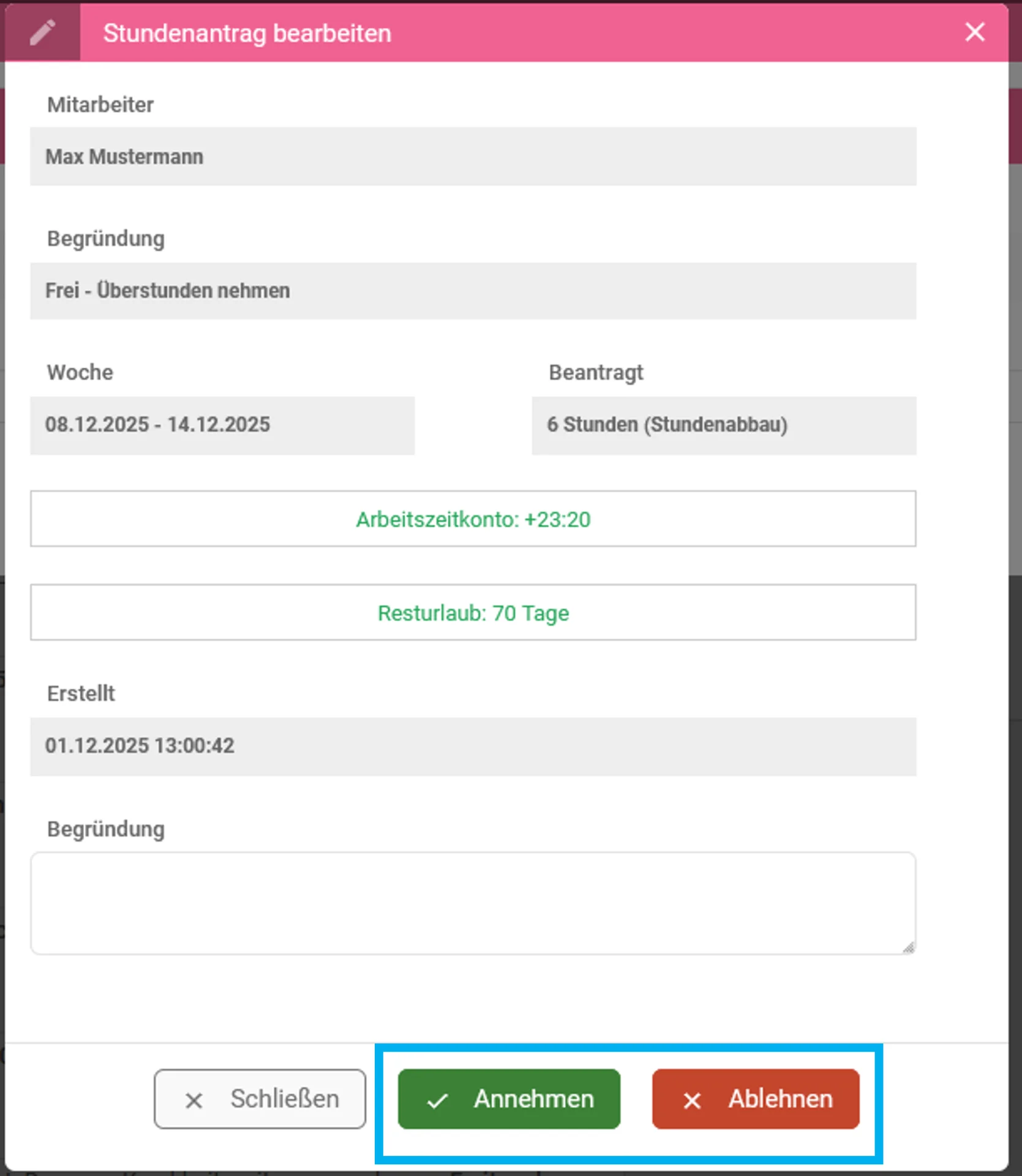 Zu sehen ist die Detailansicht des Stundenantrags. Farbig hervorgehoben sind die Buttons Annehmen und Ablehnen.