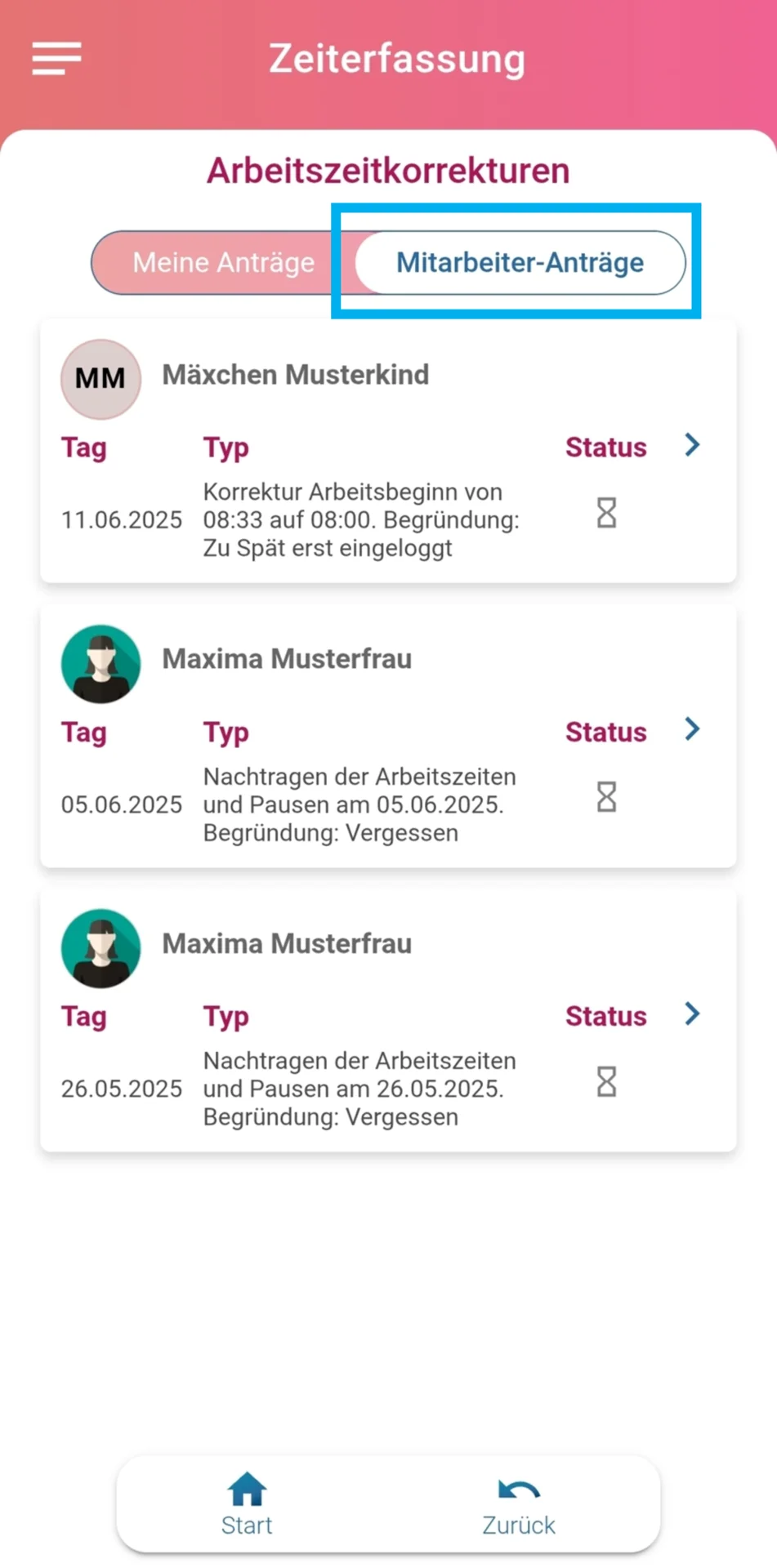 Ansicht „Arbeitszeitkorrekturen“ mit zwei Reitern: „Meine Anträge“ und farblich hervorgehoben „Mitarbeiter-Anträge“. Darunter sind drei Anträge sichtbar, jeweils mit Angaben zum Namen des Mitarbeitenden, dem Tag, dem Typ des Antrags und dem aktuellen Status.