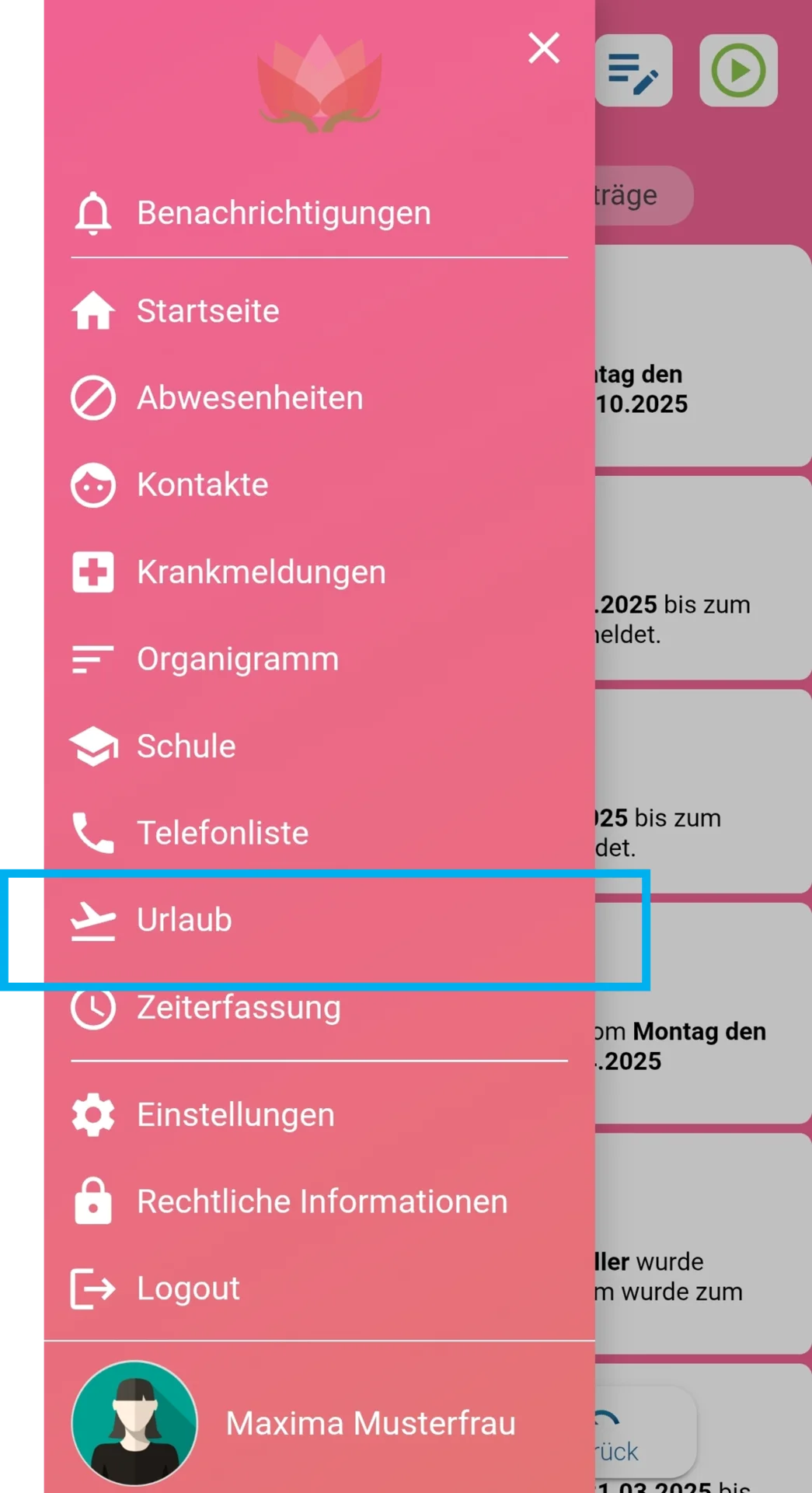 Zu sehen ist die geöffnete Modulauswahl; der Menüpunkt „Urlaub“ ist farblich hervorgehoben.