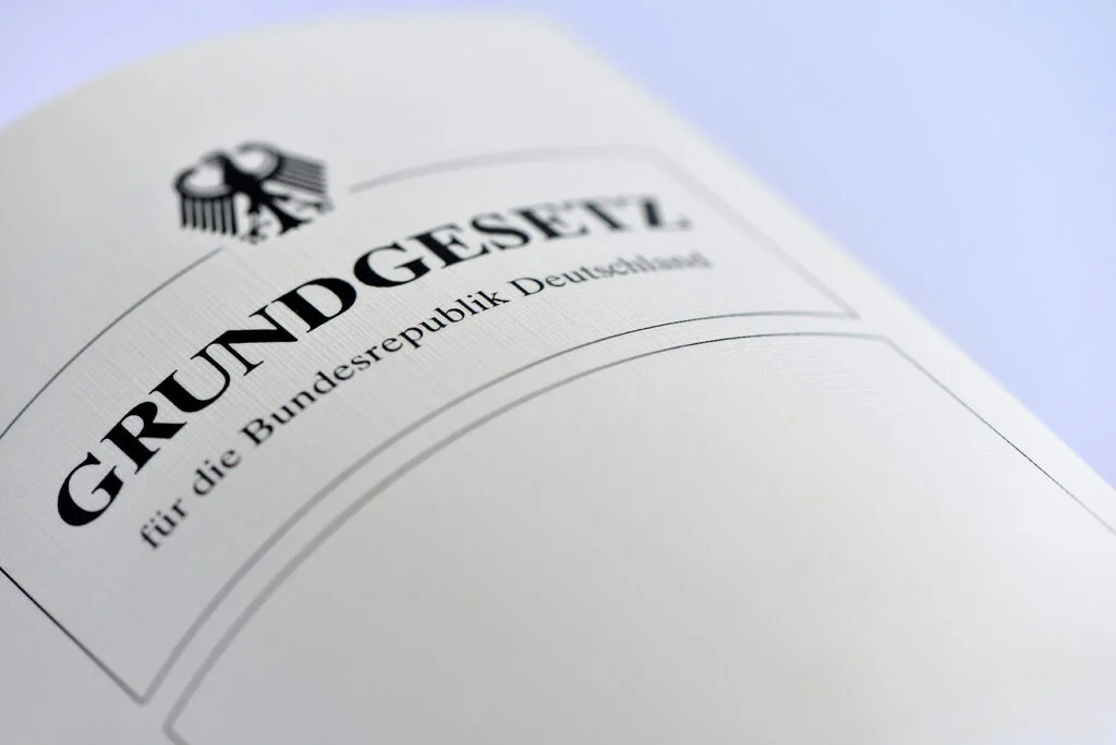 Bild_Grundgesetz-1024x684