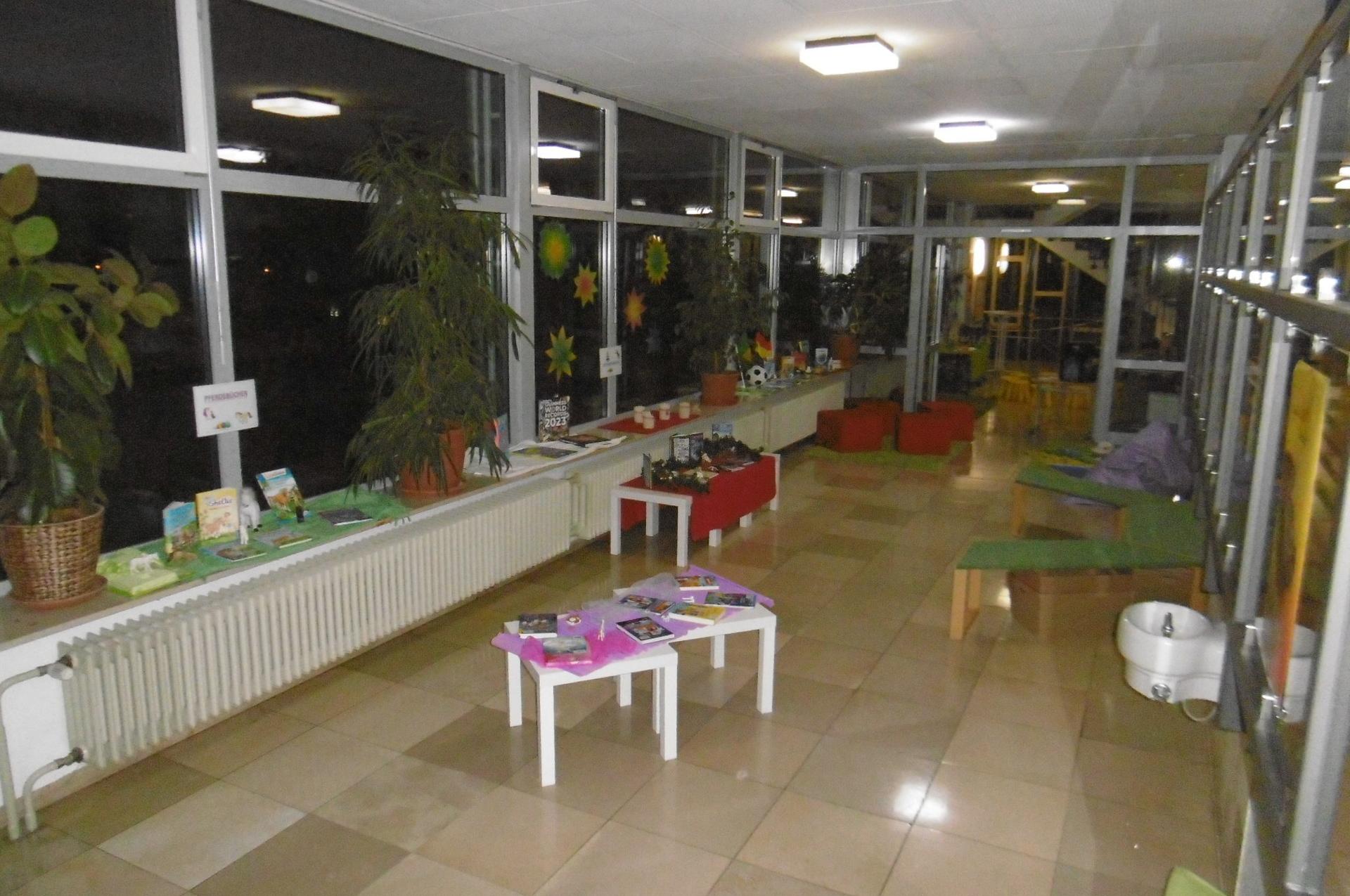 Alljährliche Buchausstellung