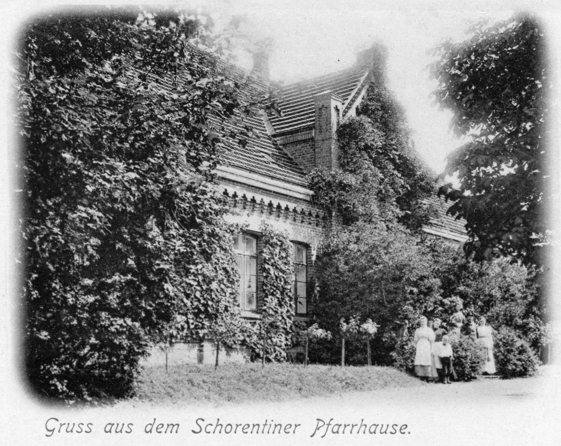 Ansichtskarte „Gruss aus dem Schorrentiner Pfarrhause“ um 1904.