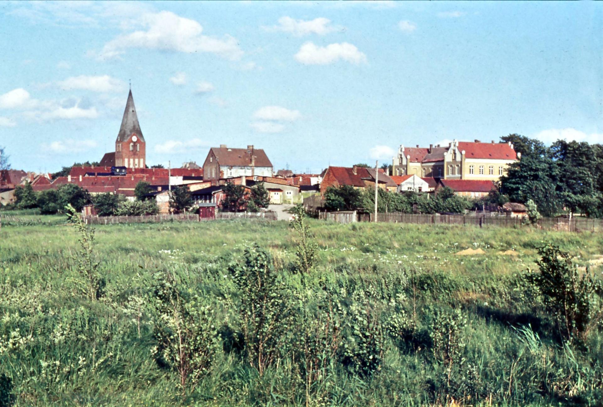 Blick vom Bahndamm auf Neukalen 1963