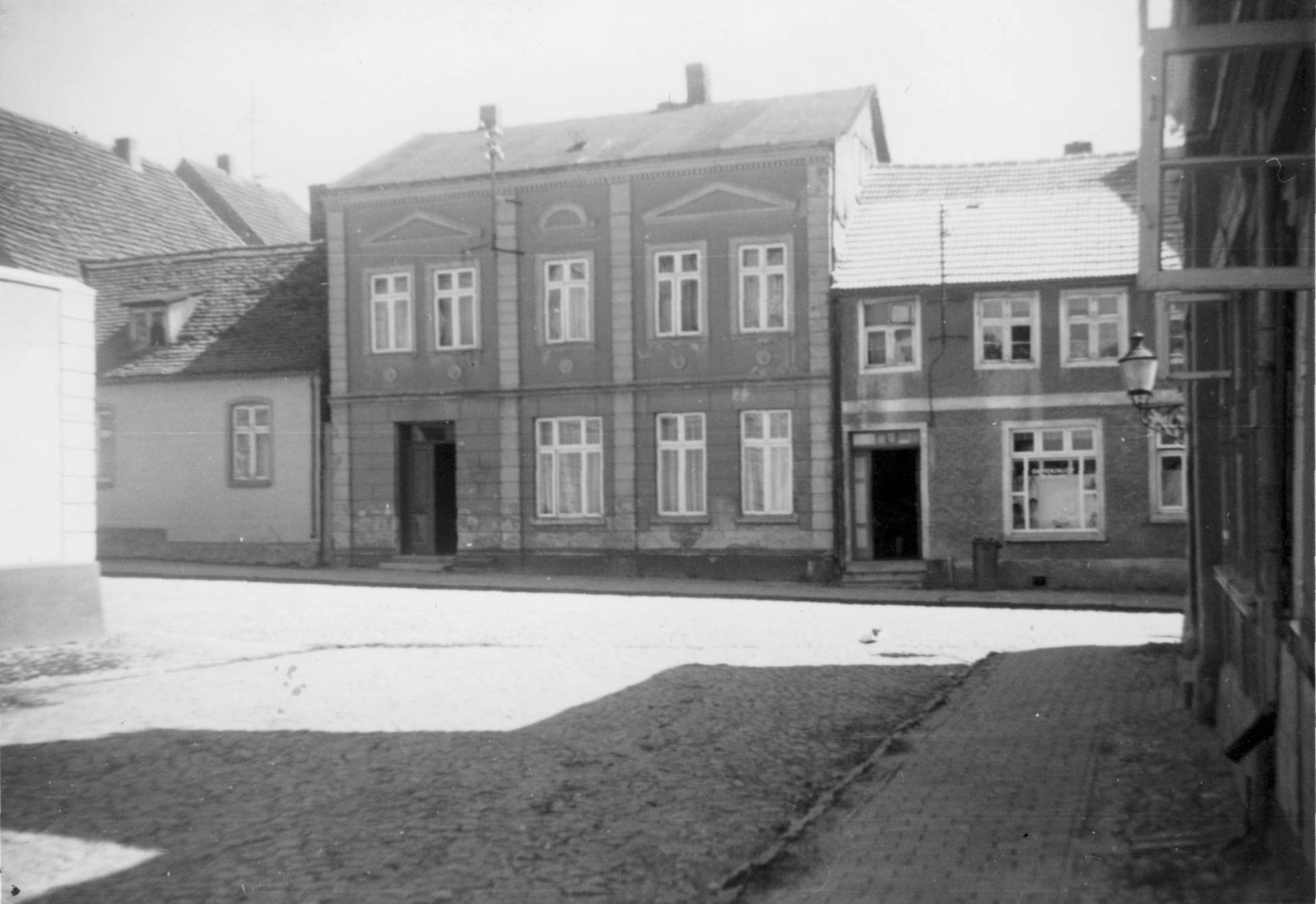 Wohnhäuser „Am Markt 1 + 3“ (um 1955).