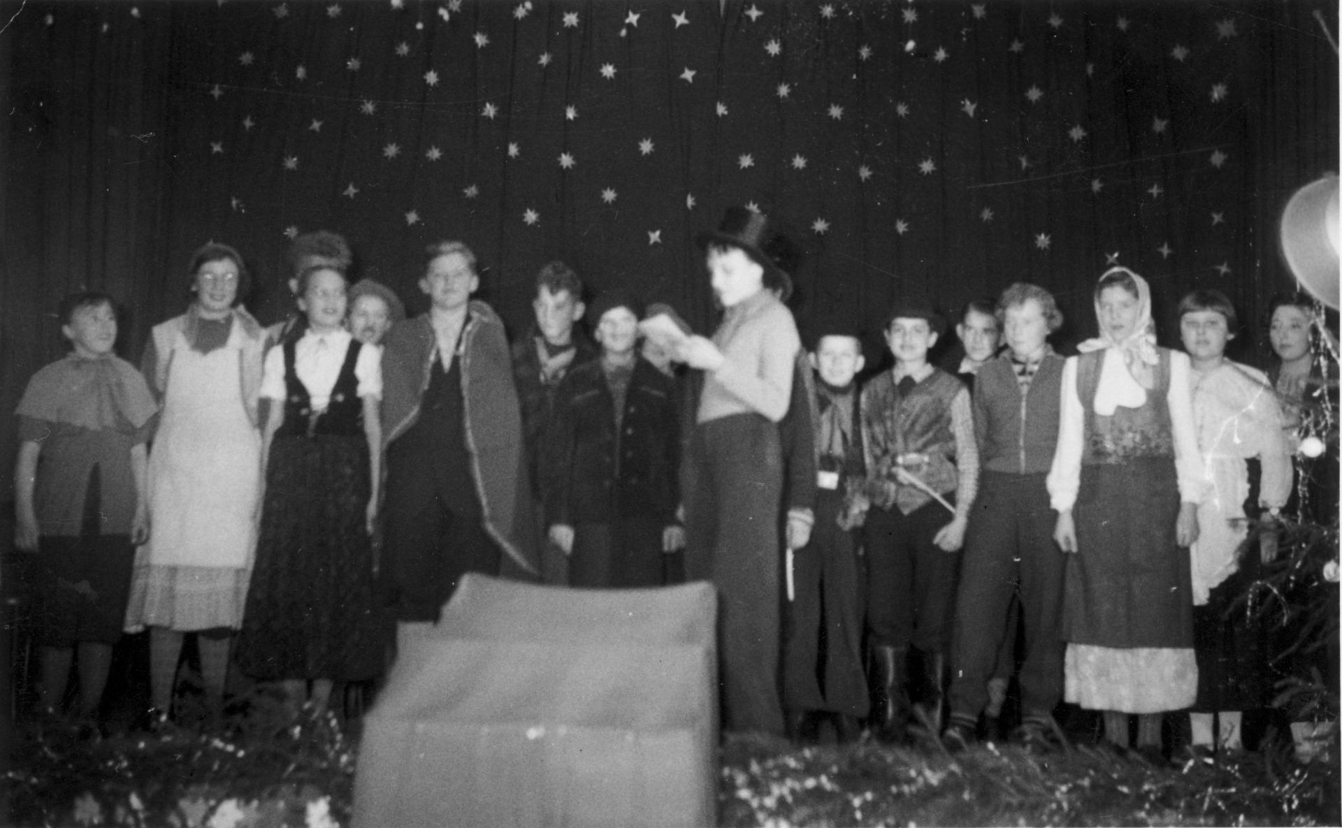 Aufführung zum Eltern– und Weihnachtsabend am 15.12.1956:  „Der Stadtschreiber von Bamberg“ (2).