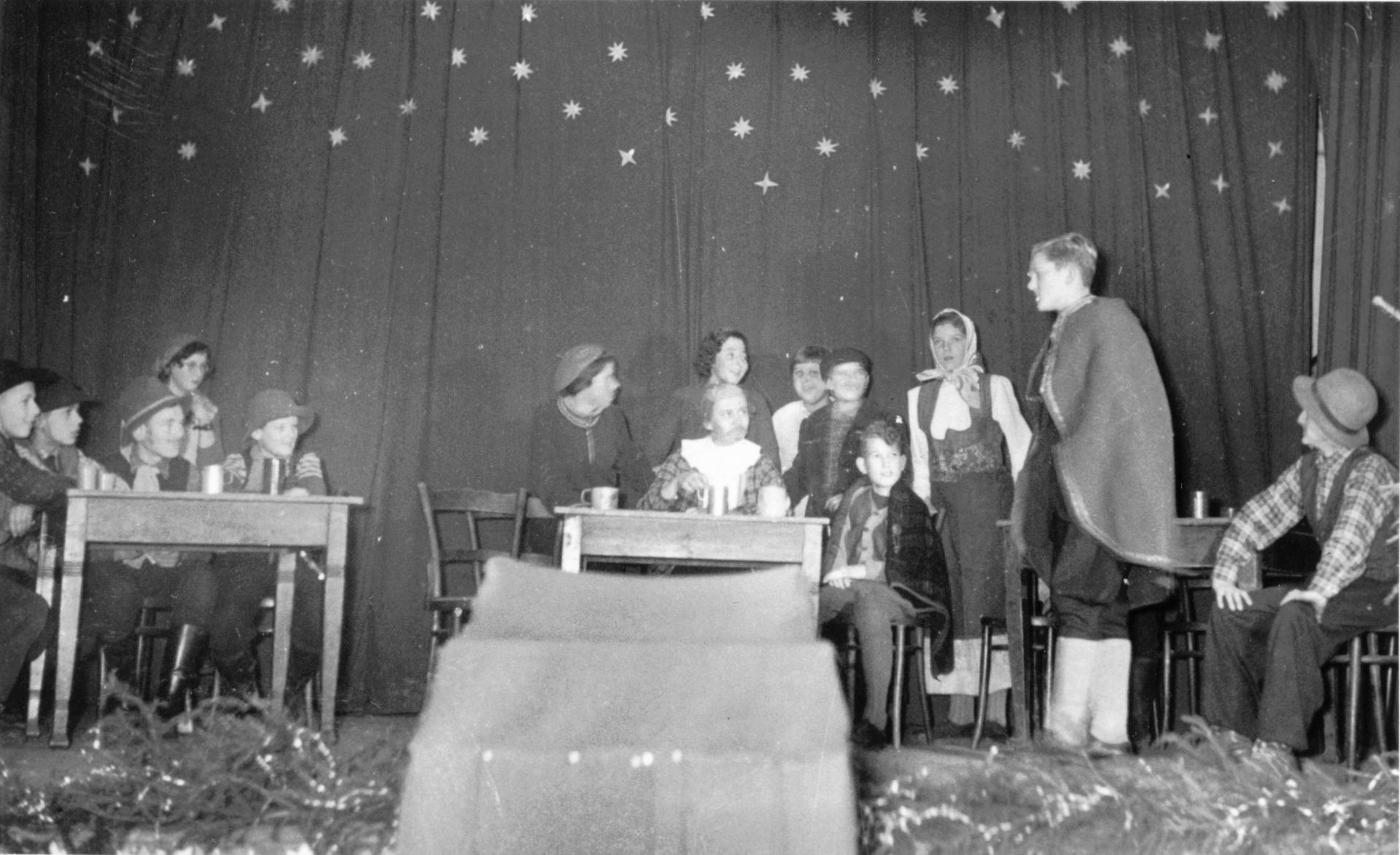 Aufführung zum Eltern– und Weihnachtsabend am 15.12.1956:  „Der Stadtschreiber von Bamberg“ (3).