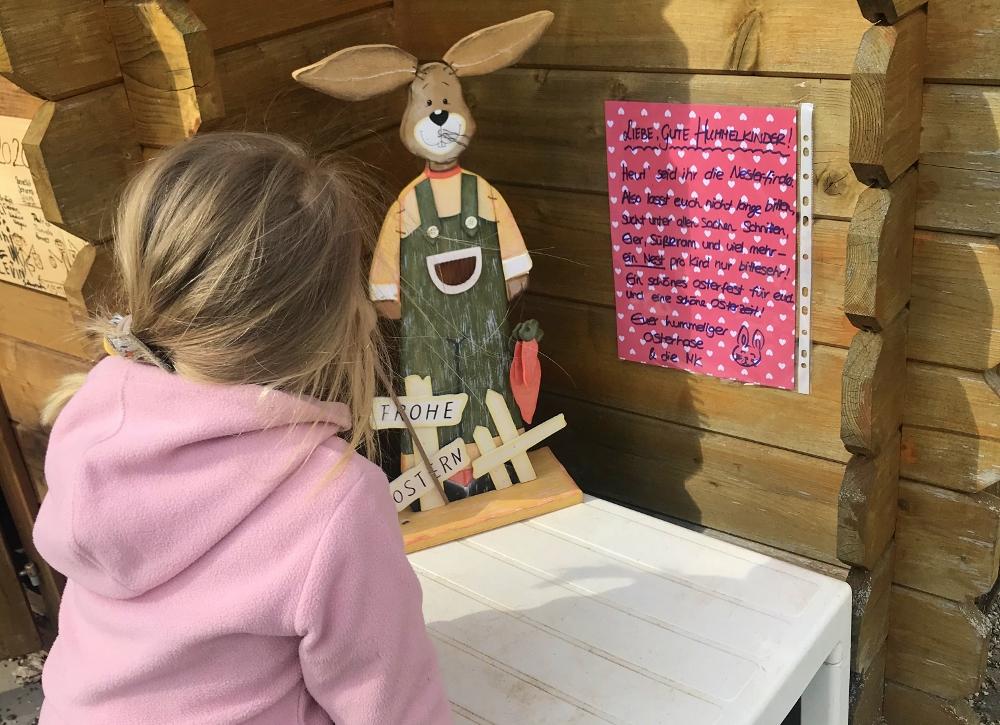 Der Osterhase hat die Hummeln überrascht Der Osterhase hat die Hummeln überrascht