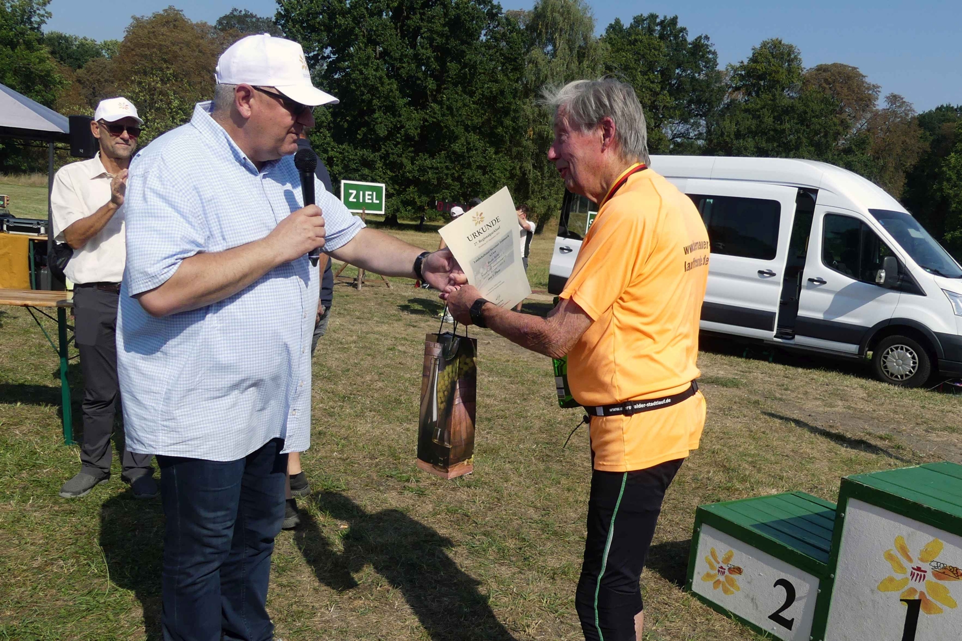 3_27.Regionalparklauf_Ältester_Teilnehmer_Horst_Rühl