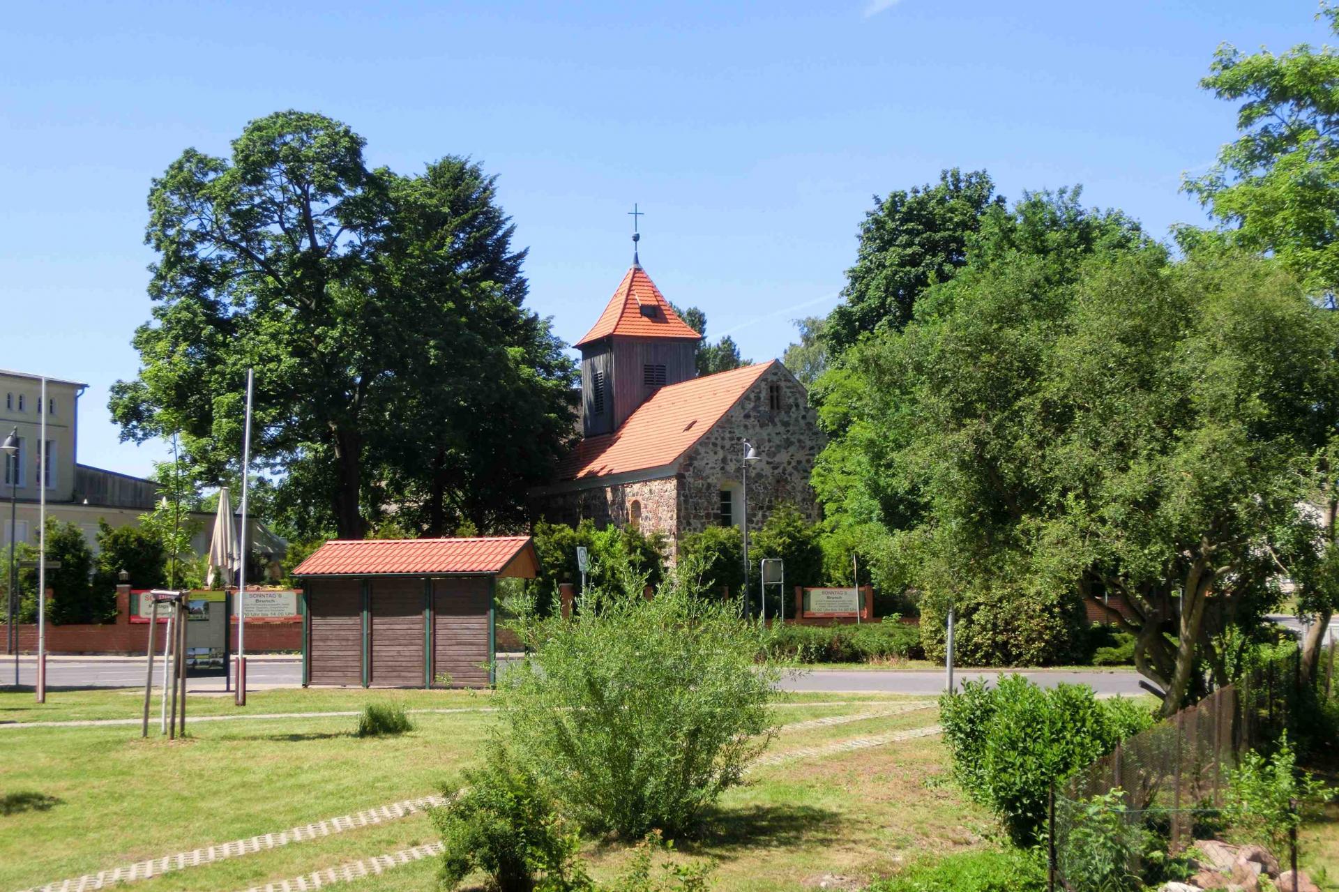 Mehrow Kirche
