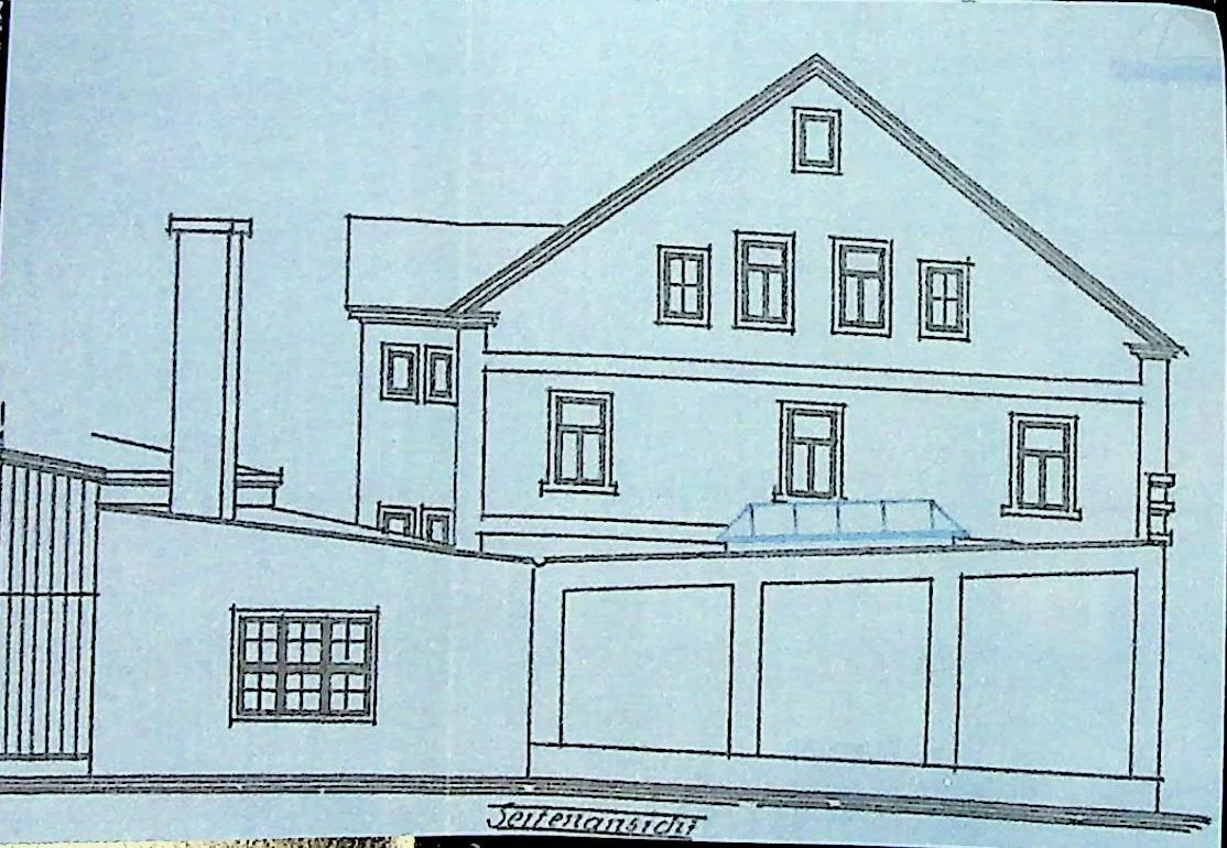 Zeichnung Seitenansicht Gebäude