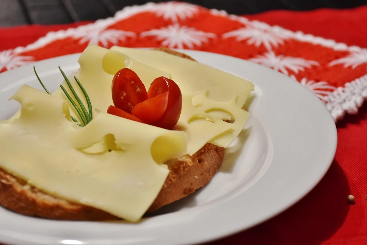 ritae-cheese-bread-1227623_1280