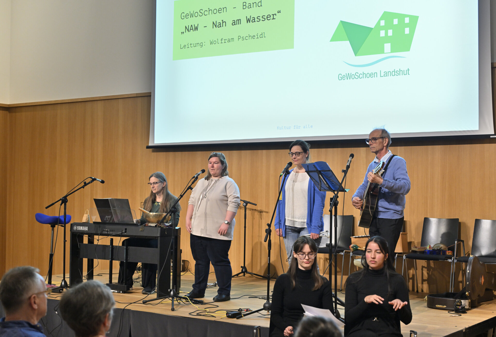 Die GeWoSchoen Landshut Band "NAW - Nah am Wasser"