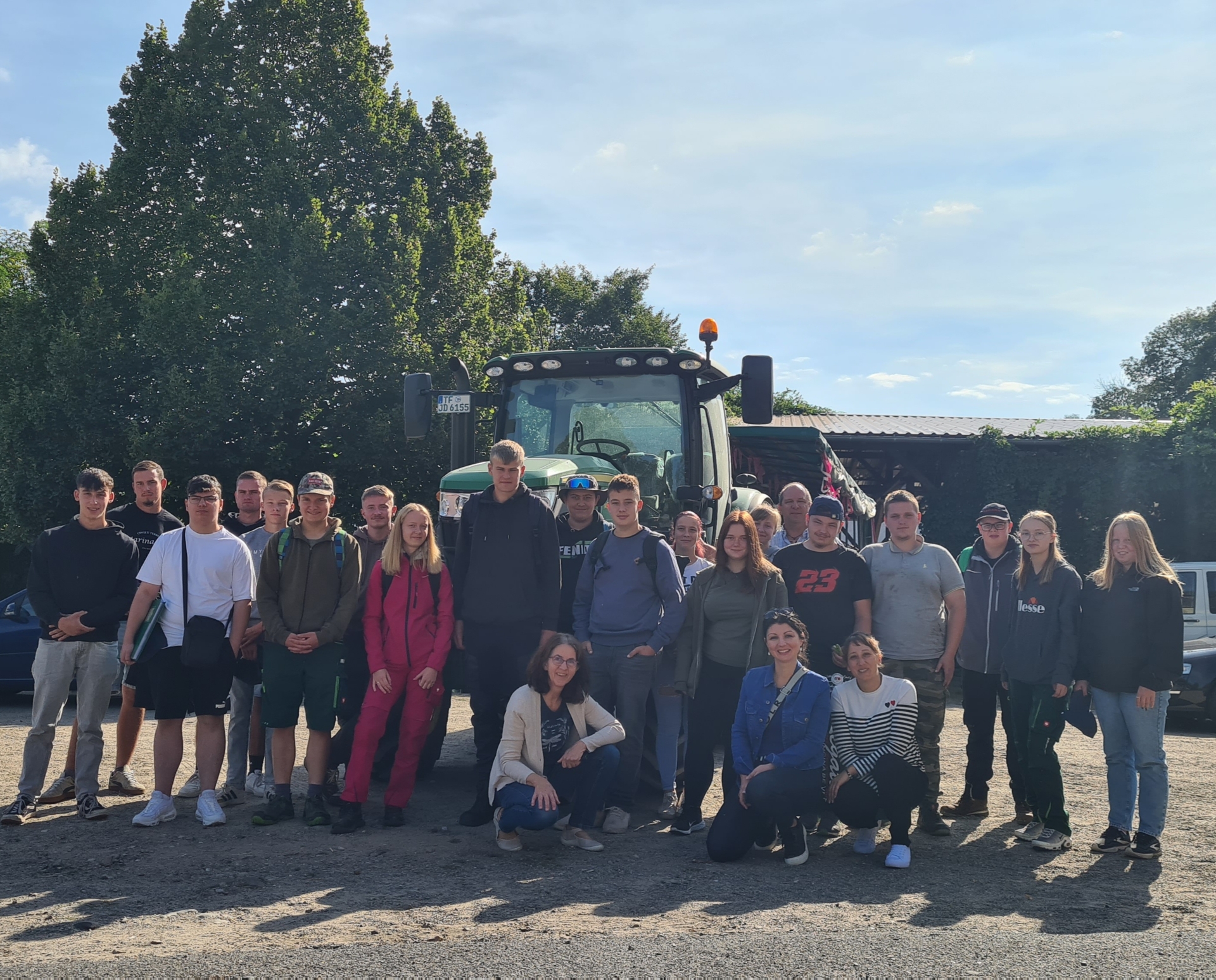 Gruppenfoto zum Azubi-Kennenlerntag in Kemlitz