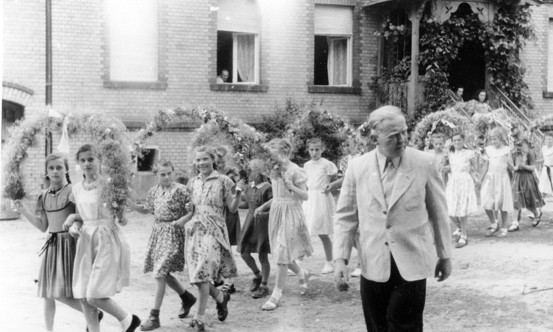 Schulfestumzug 1950er/1960er Jahre
