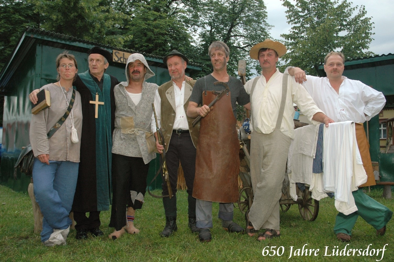 Akteure der Lüdersdorfer Theatergruppe (2007)