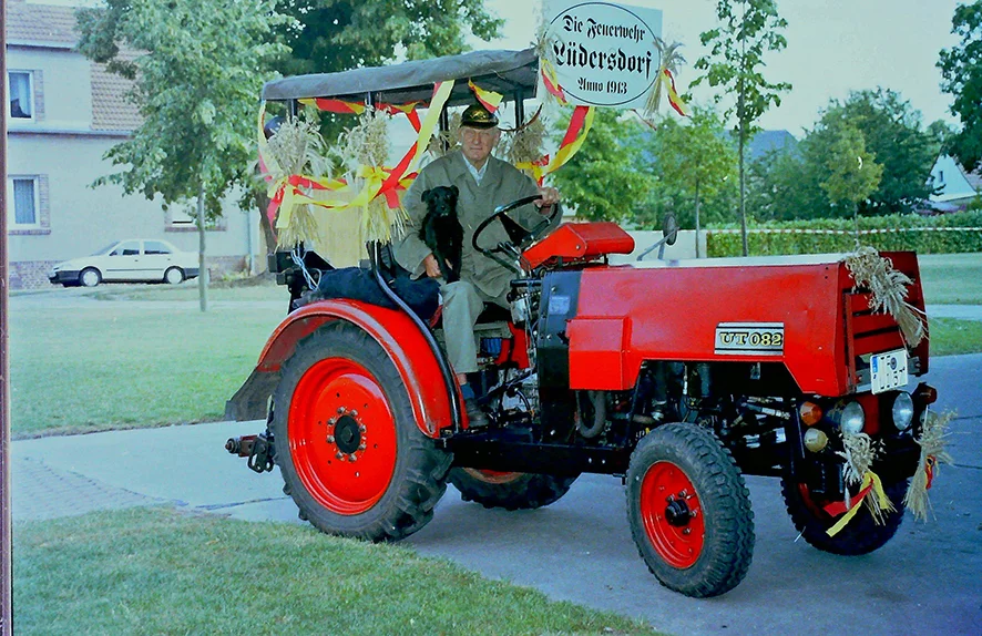 Ein UT 082 geschmückt zum Kreiserntefest