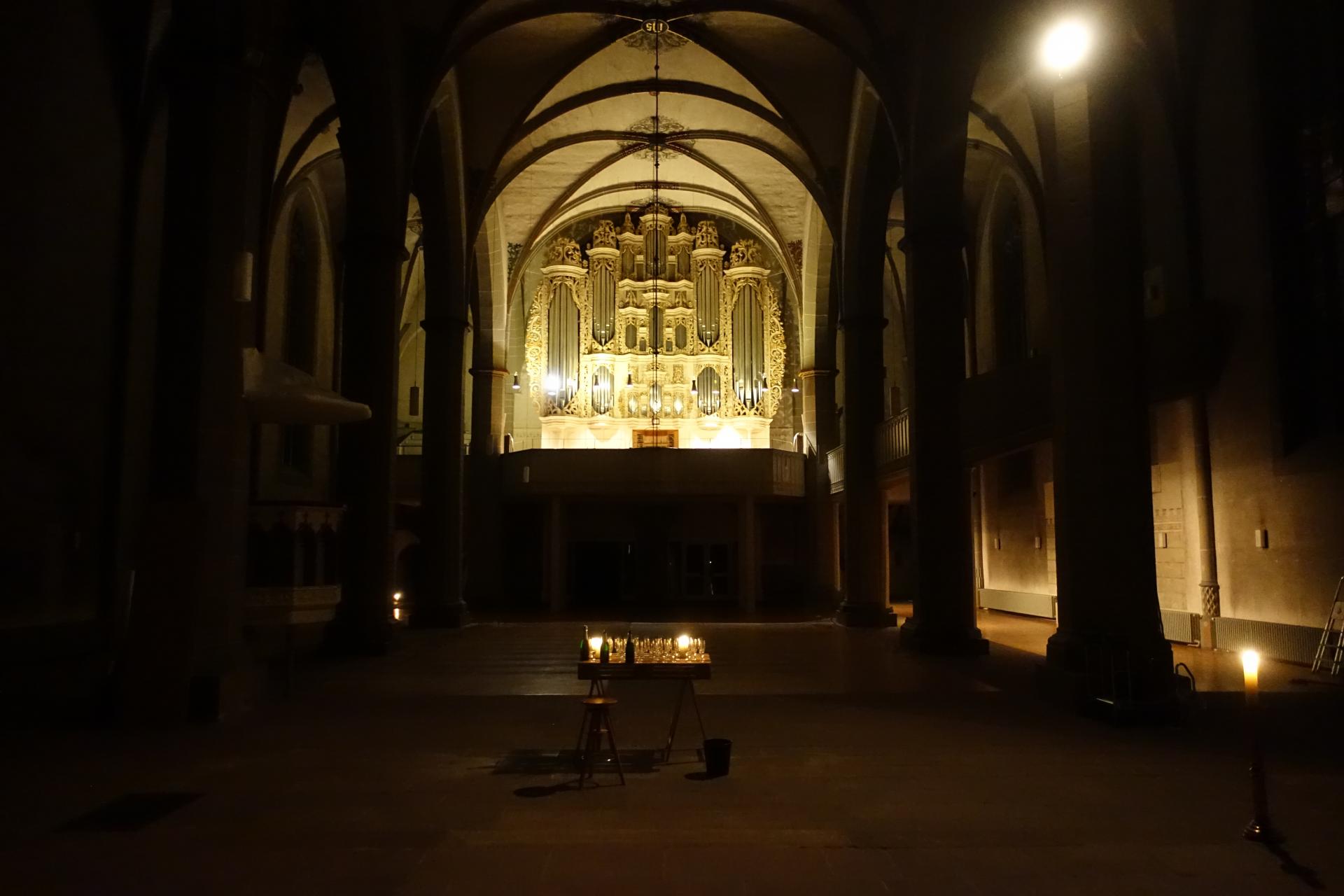Abschied von der Orgel in der leeren Kirche durch die Kantorei am 10.01.2020 nach der freitäglichen Kantoreiprobe.
