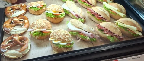 Sandwich belegte Brötchen Tankstelle Autohof Aurach