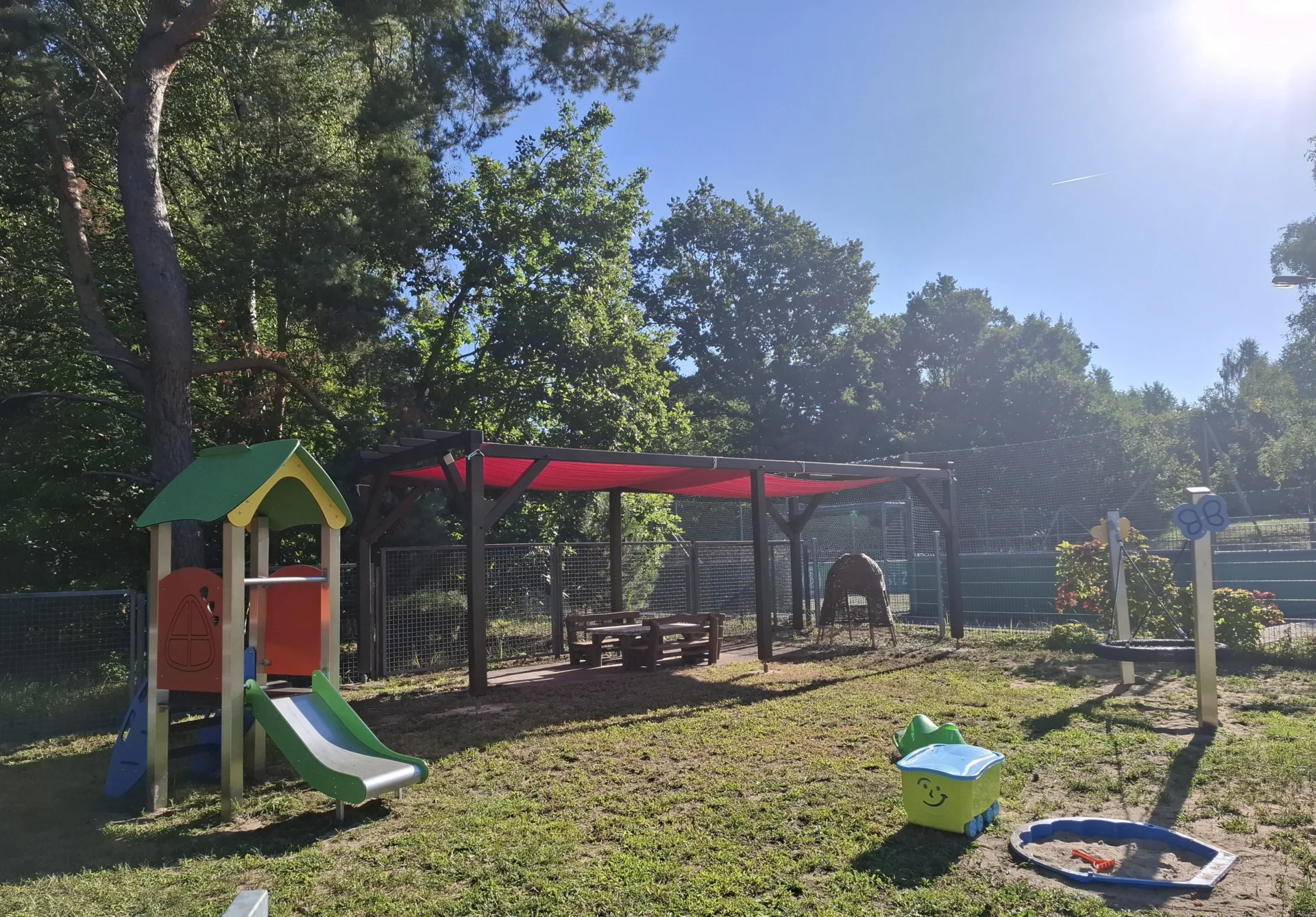 Kita_Althuettendorf_Aussenbereich_003