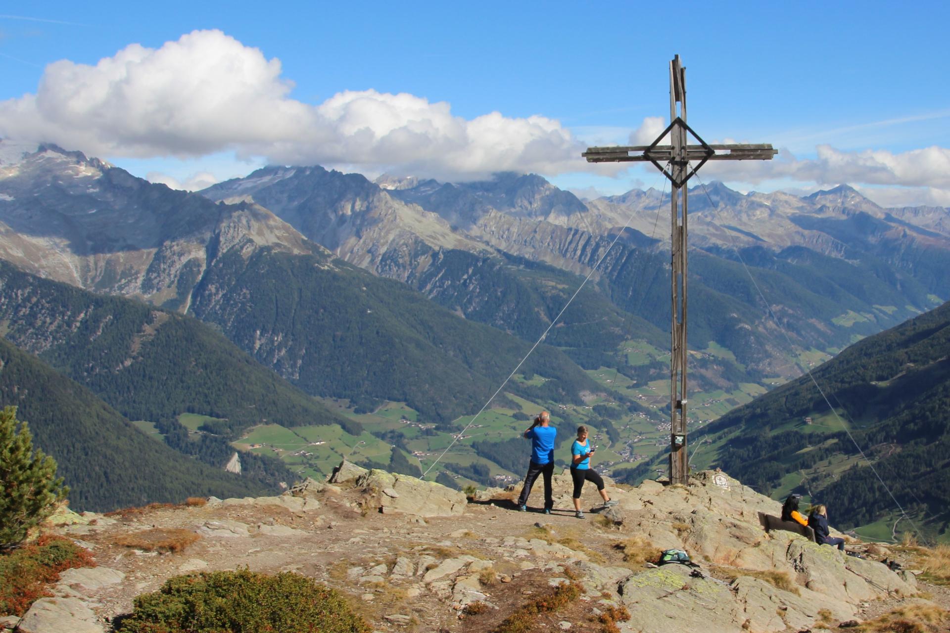Die Hochgebirgskette der Zillertaler Alpen