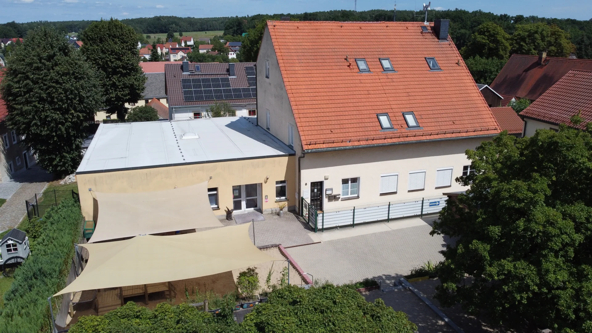 Kindertagesstätte4 und Praxis