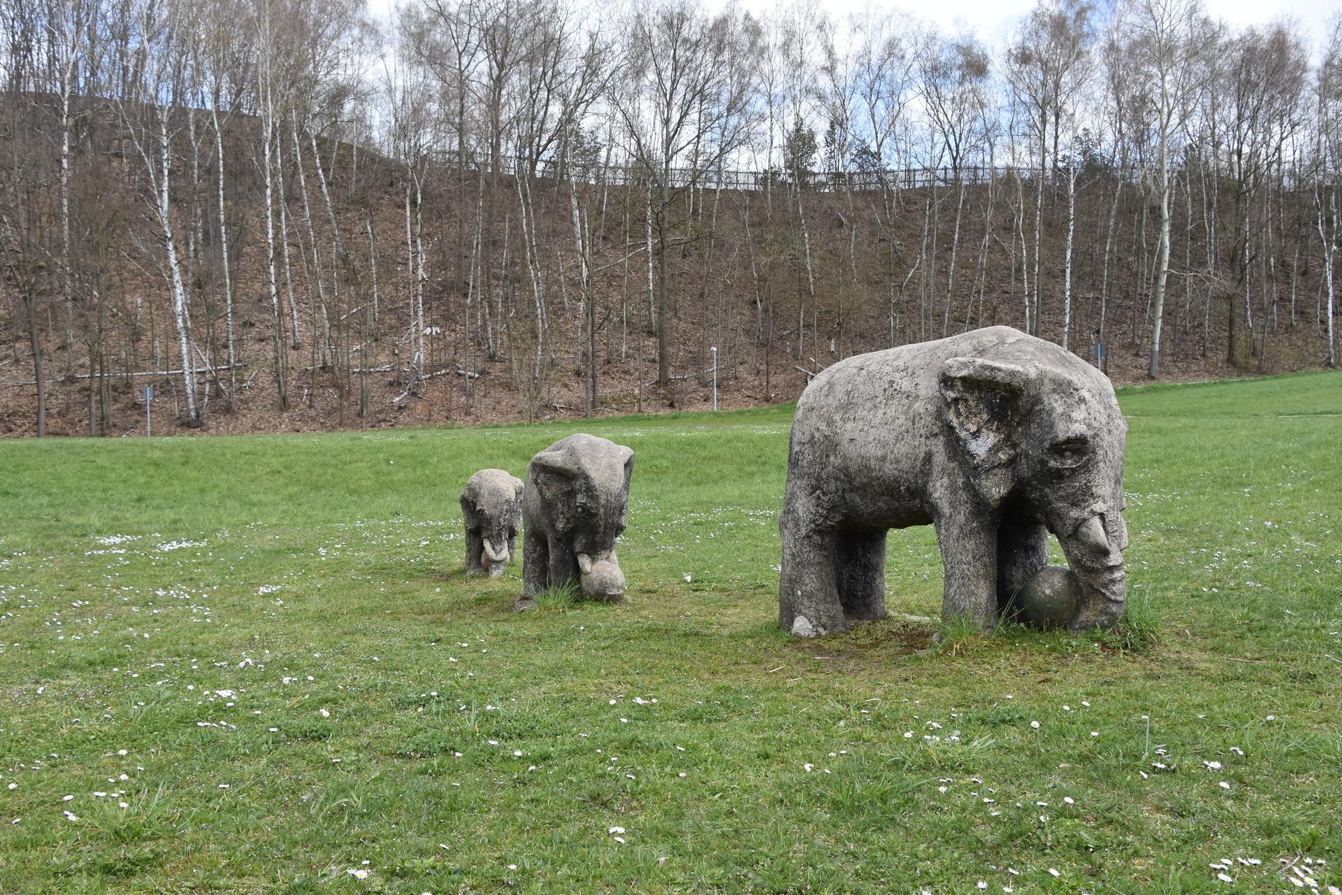 Elefanten als Statue