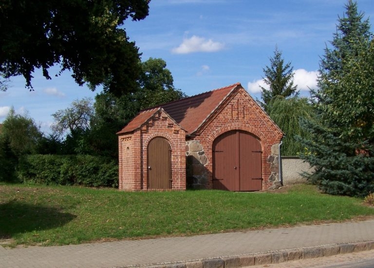 Nachtwaecherhaus-und-alte-Feuerwehr-Papenbruch-768x551