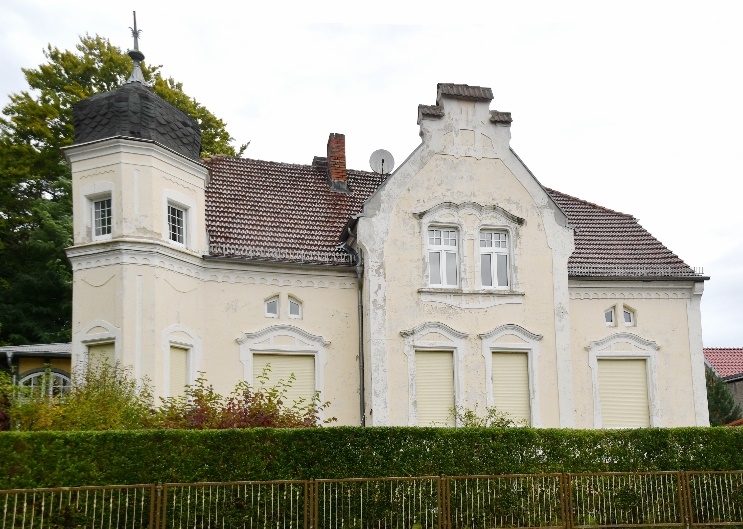 Villa - Dorfstraße 50