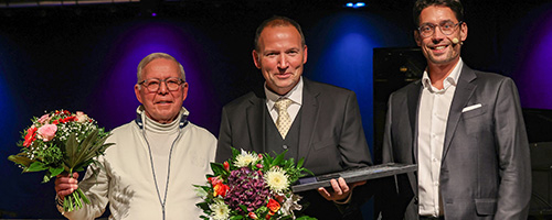 Titelbild zum Aufruf Altenburger des Jahres 2025. Abgebildet sind die Nominierten des Jahres 2025 und Oberbürgrmeister André Neumann