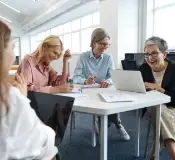 Frauenteam im Büro