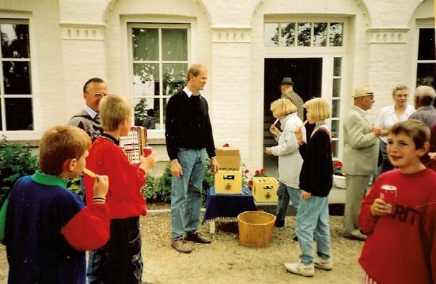 Friederike Reher wird als Königin 1993 nach Hause gebracht.
