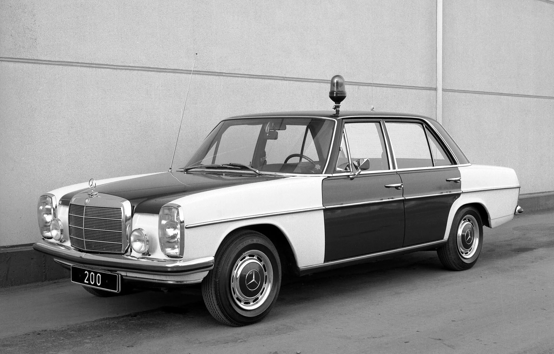 Mercedes Benz Archivfoto 1