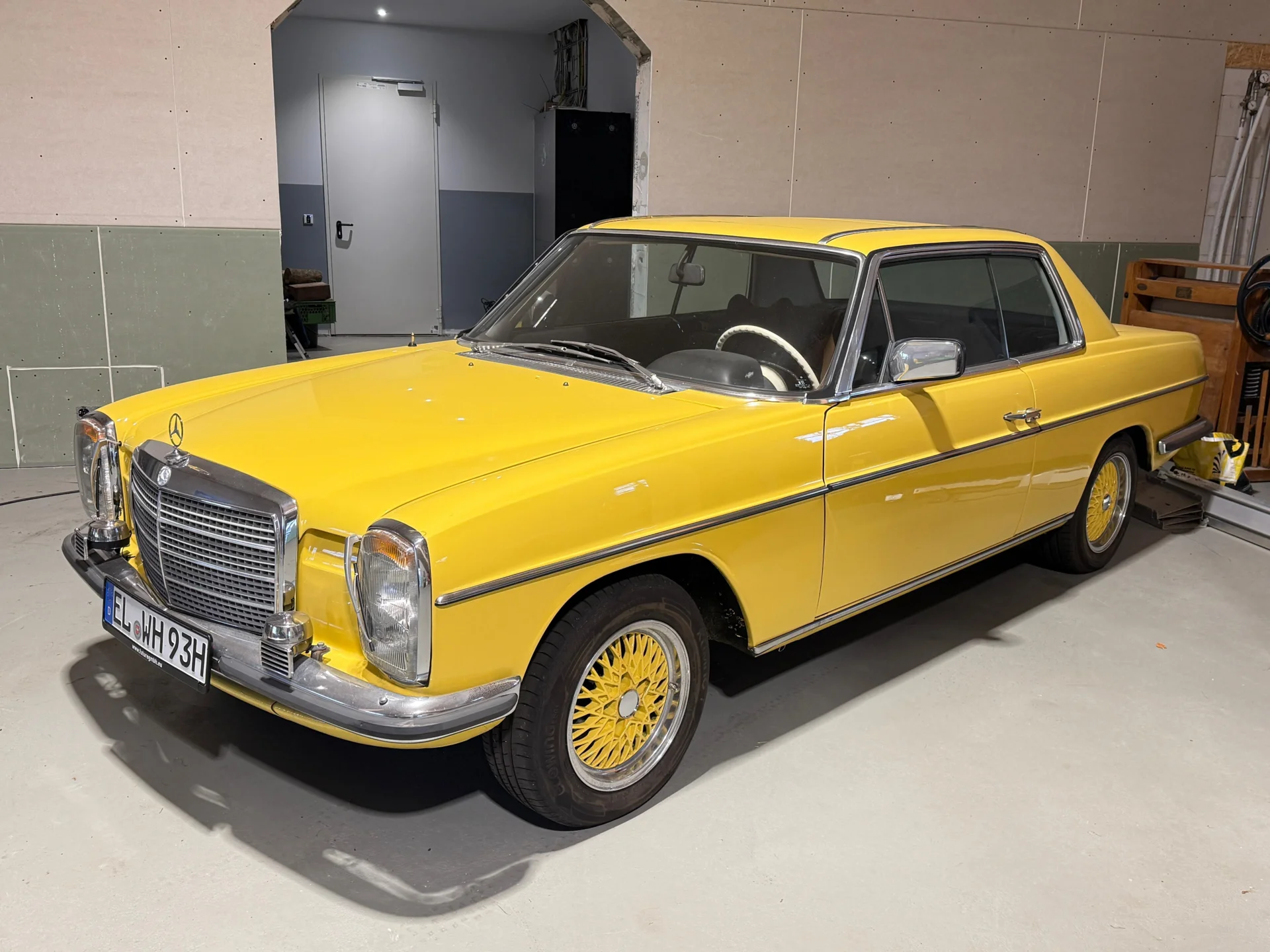 280CE_1975_gelb_01