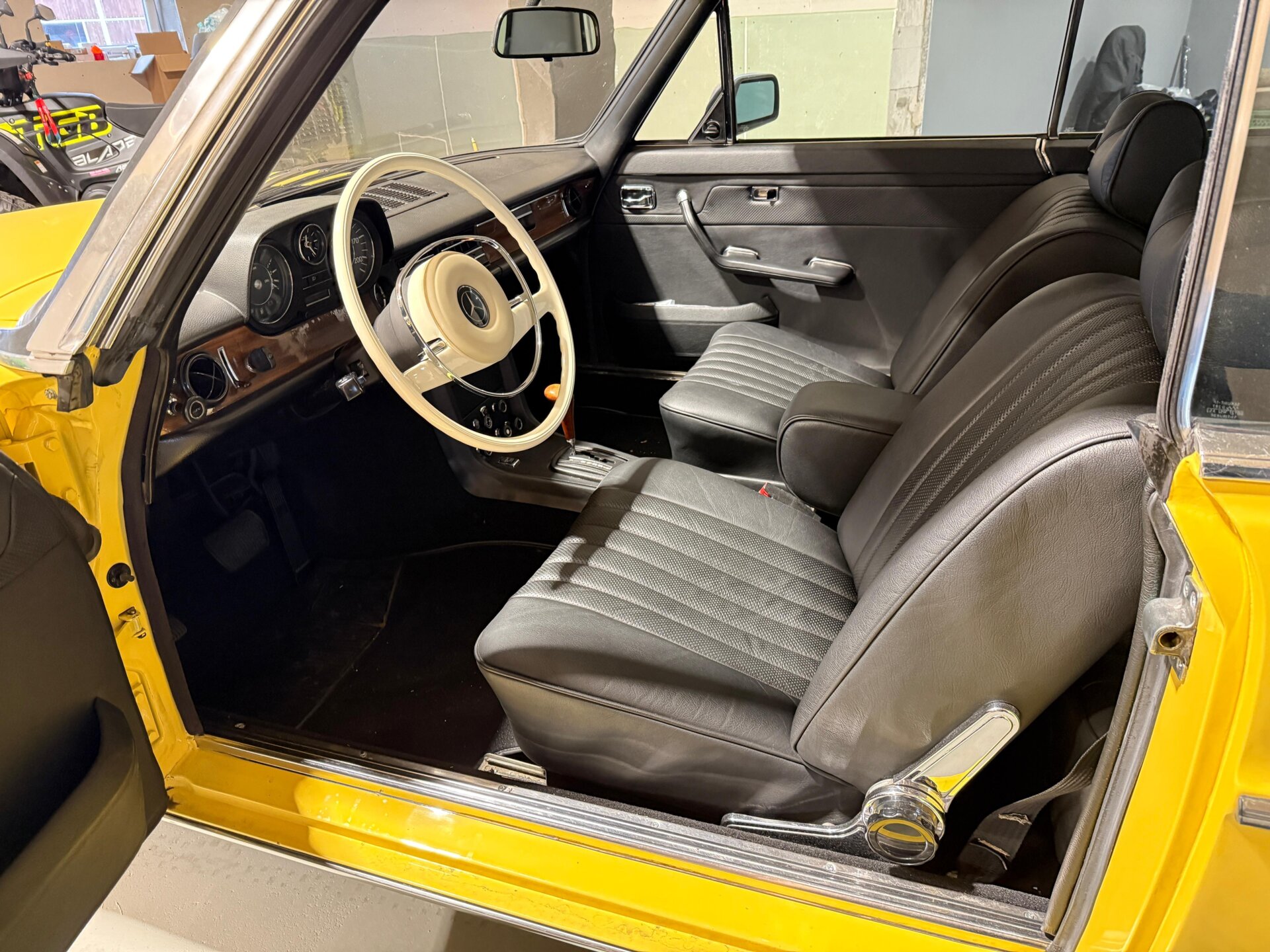 280CE_1975_gelb_02