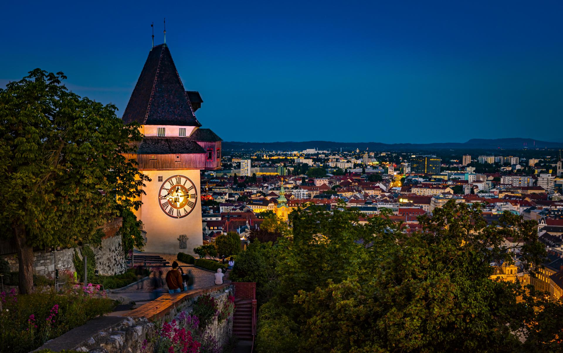 Graz bei Nacht  - Photo: © Graz Tourismus - Werner Krug
