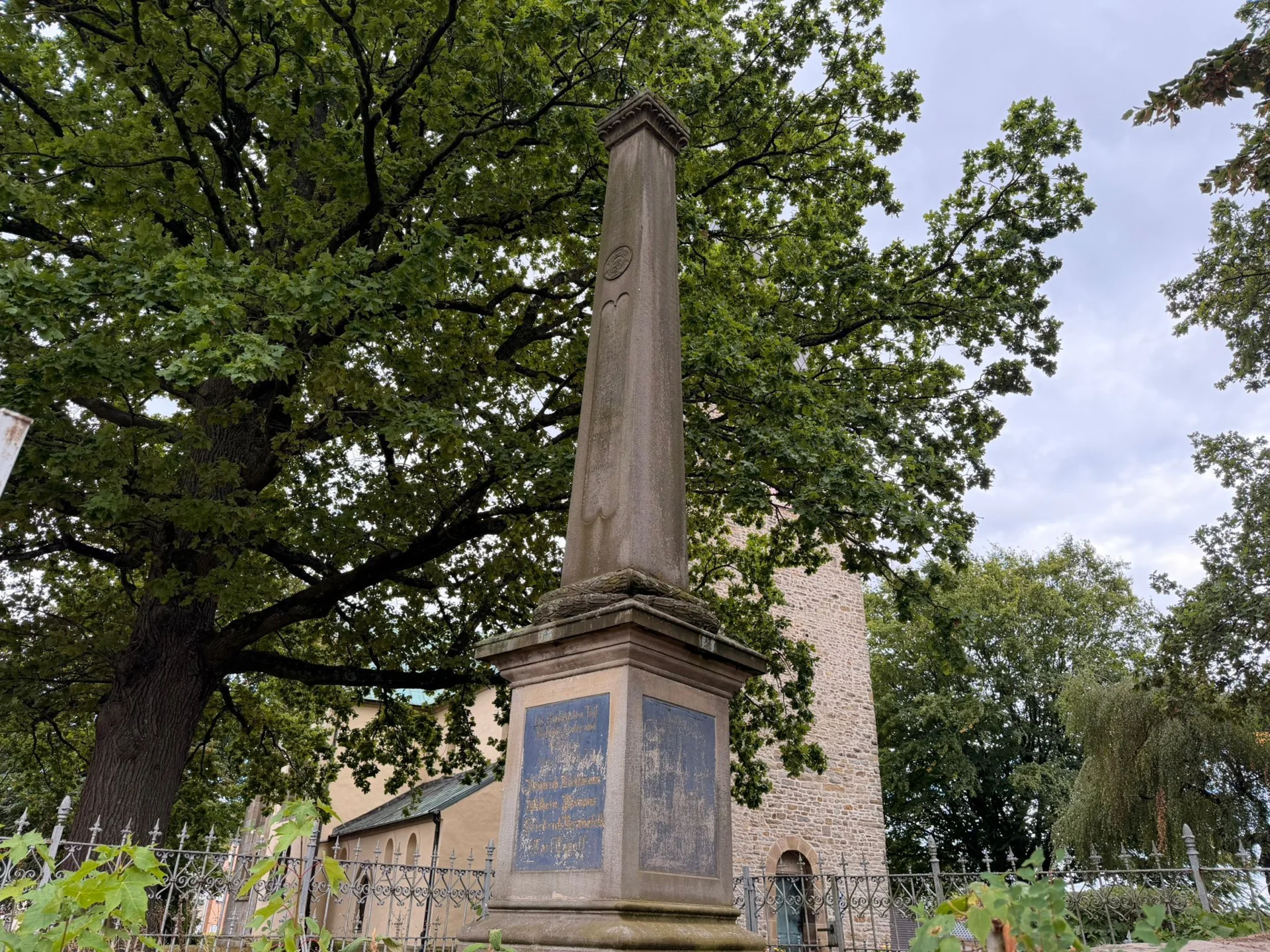 Kriegerdenkmal an der Evangelischen Kirche