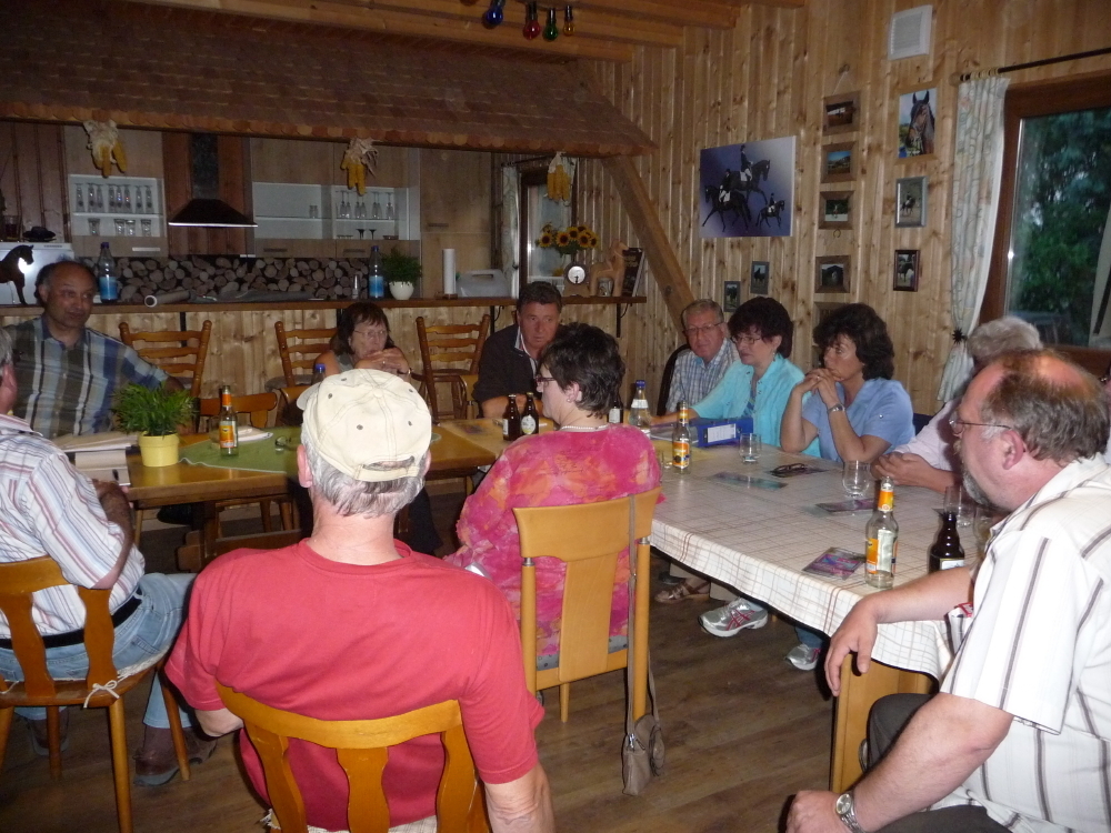 Festaktive treffen sich im Reiterstüble auf dem Sonnenhof 2012