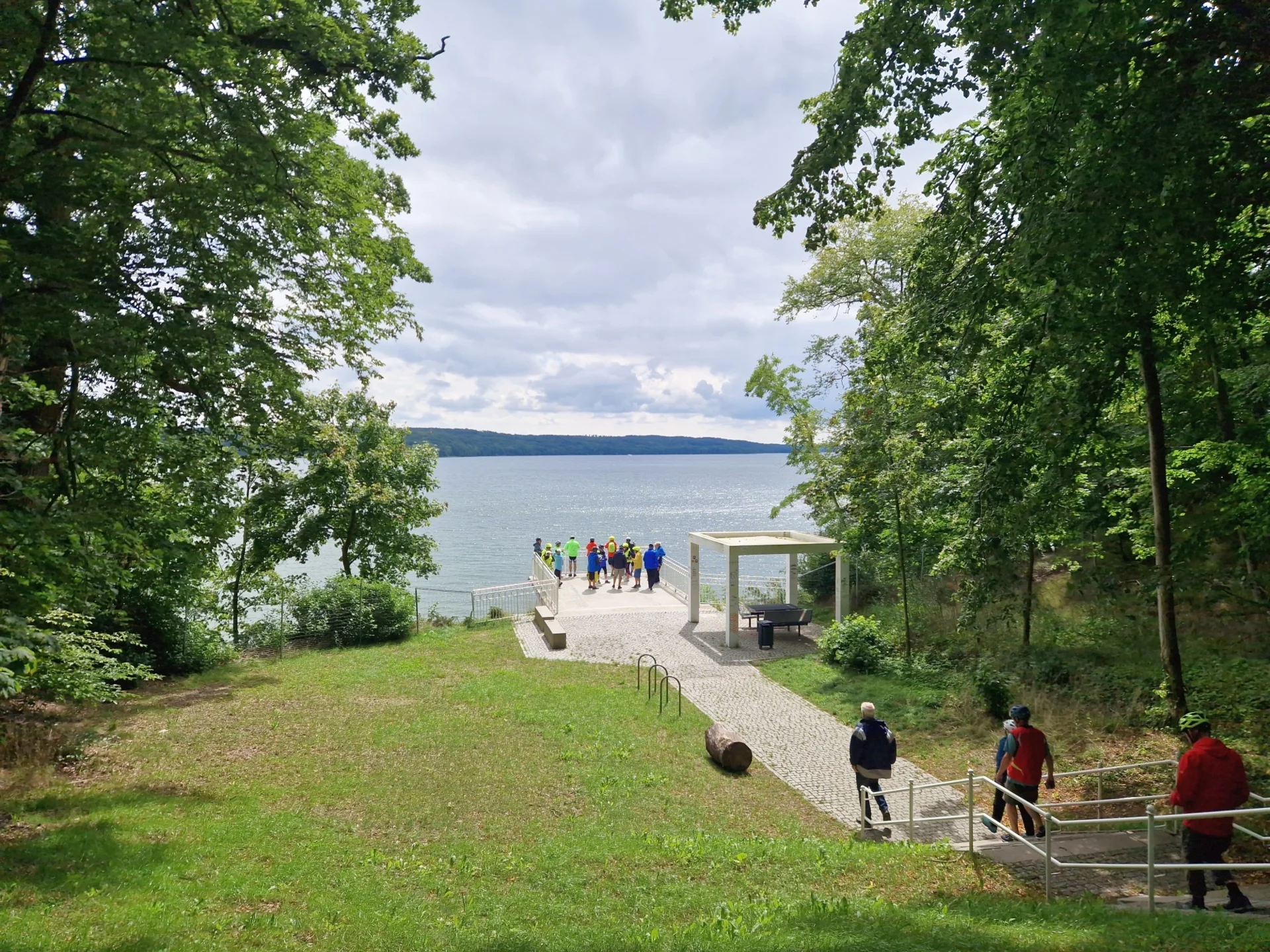 Tollenseseeradweg