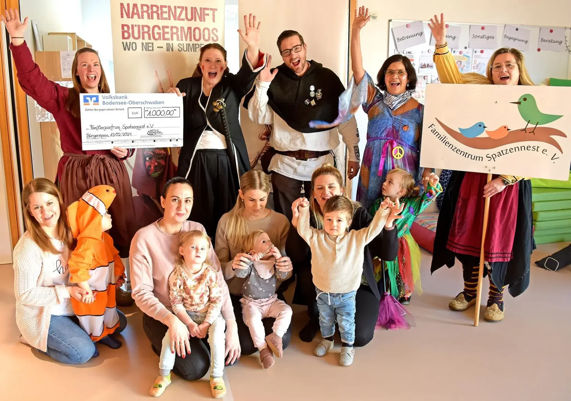 Bürgermooser Narren spenden an das Spatzennest im Familienzentrum