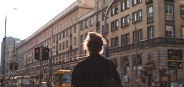 frau-in-der-stadt