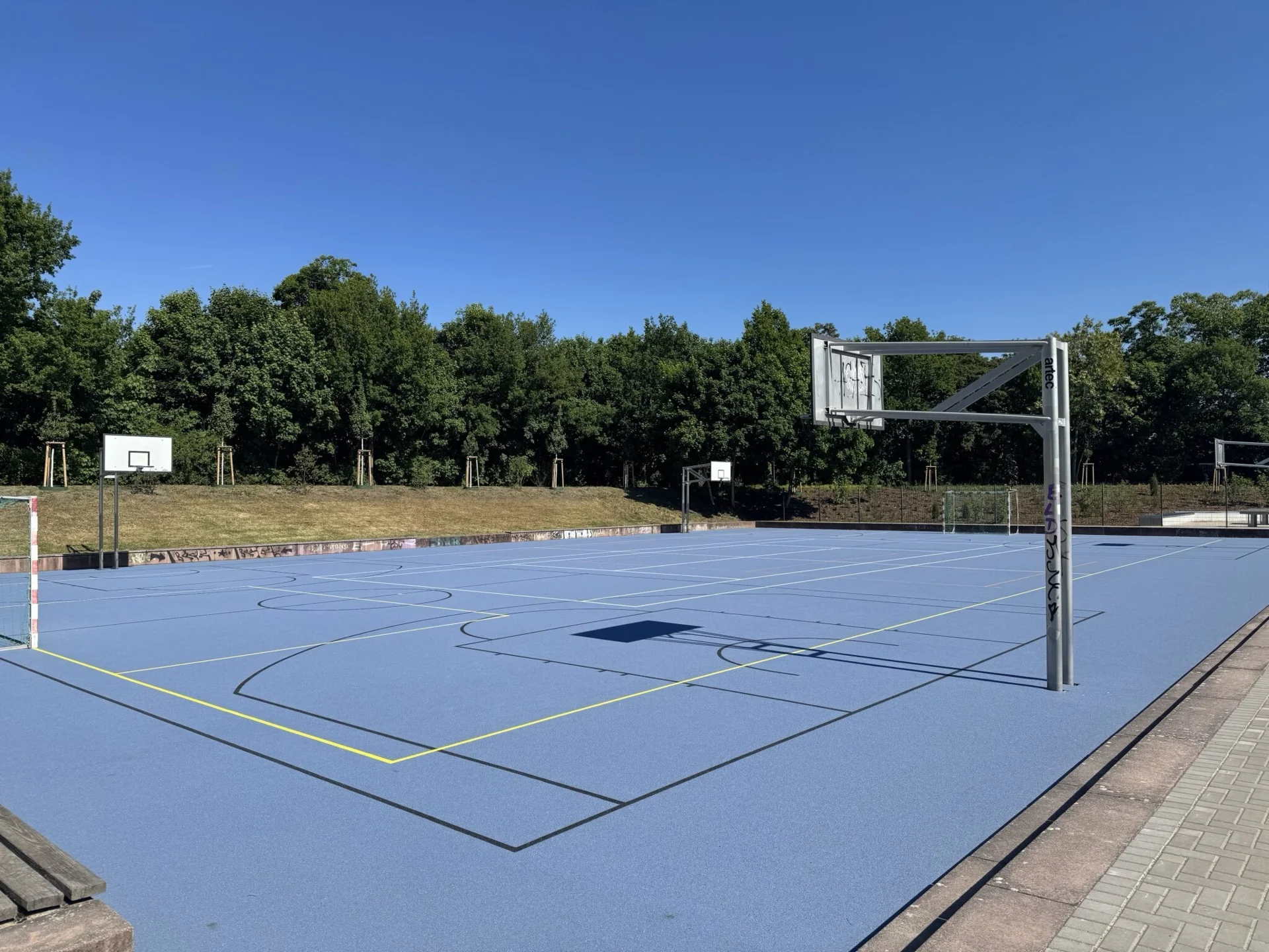 Sportplatz 2