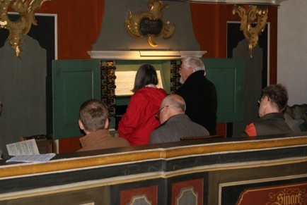 Besucher in der Kirsche