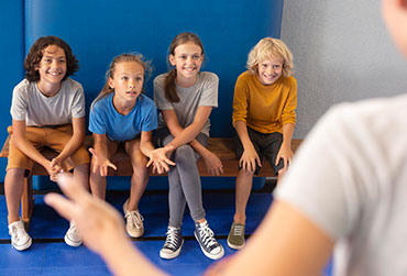 kinder-im-sportunterricht