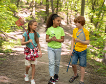 kinder-im-wald