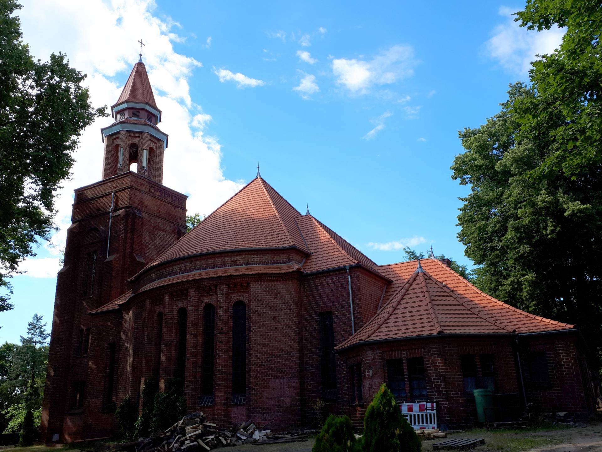 Weinbergfriedhof Kirche